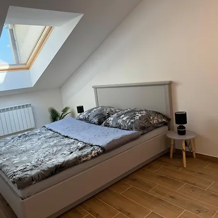 Apartament Dolina Baryczy Zmigrod Esterno foto
